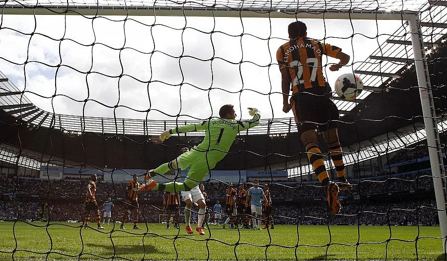 ВИДЕО: Сити се измъчи с Хъл