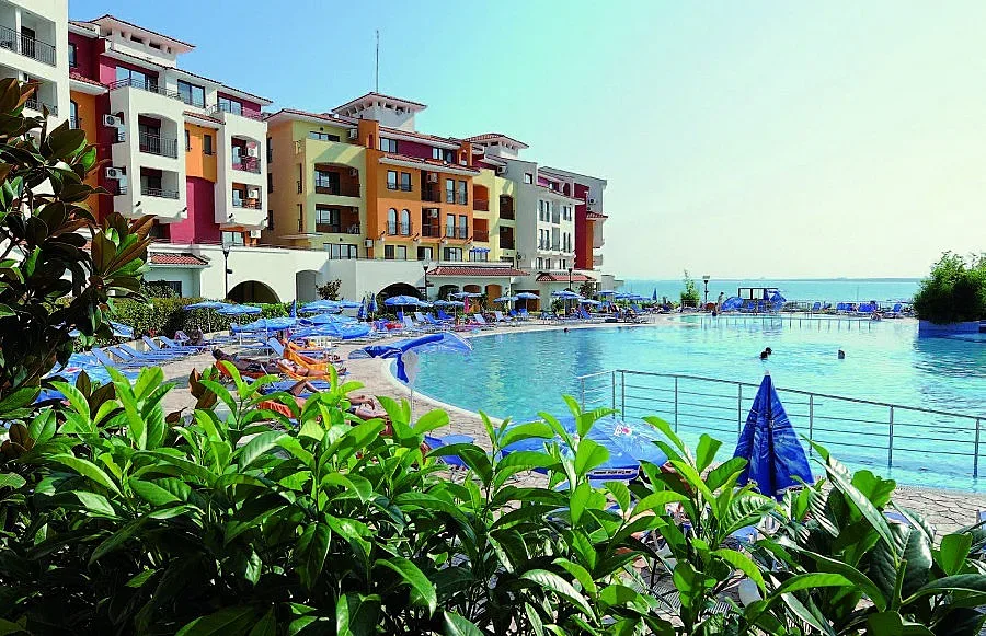 Българи от Швейцария с жилища край морето