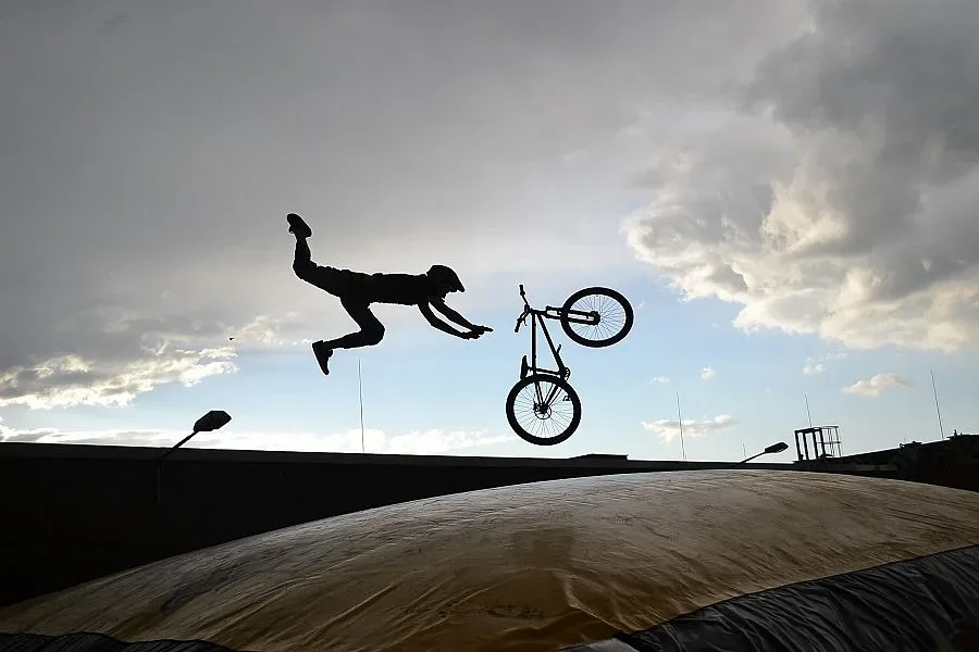 Дете с фрактура на черепа след падане с колело