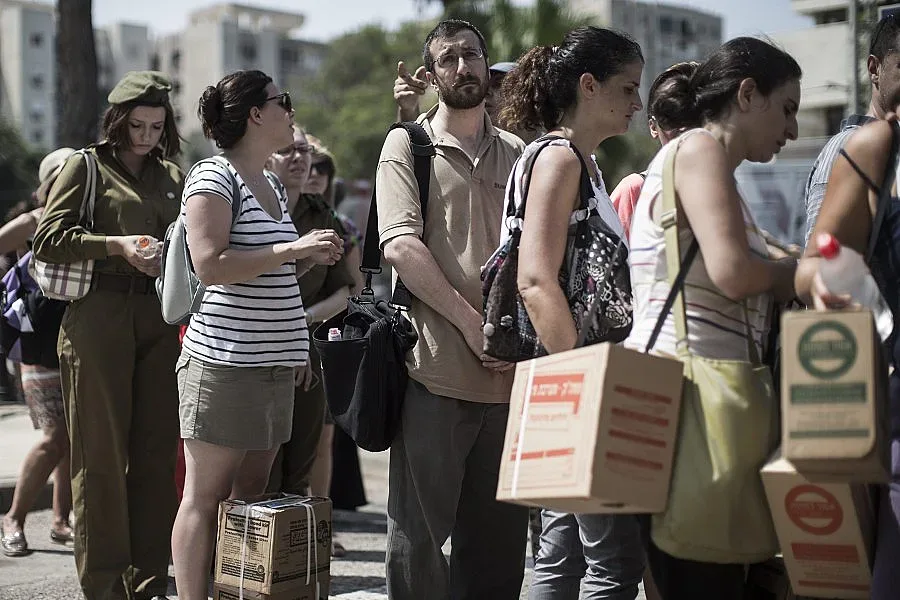 В сирийската столица се запасяват с храна
