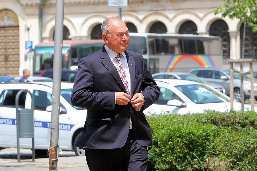 Филателисти в битка с хипермаркетите