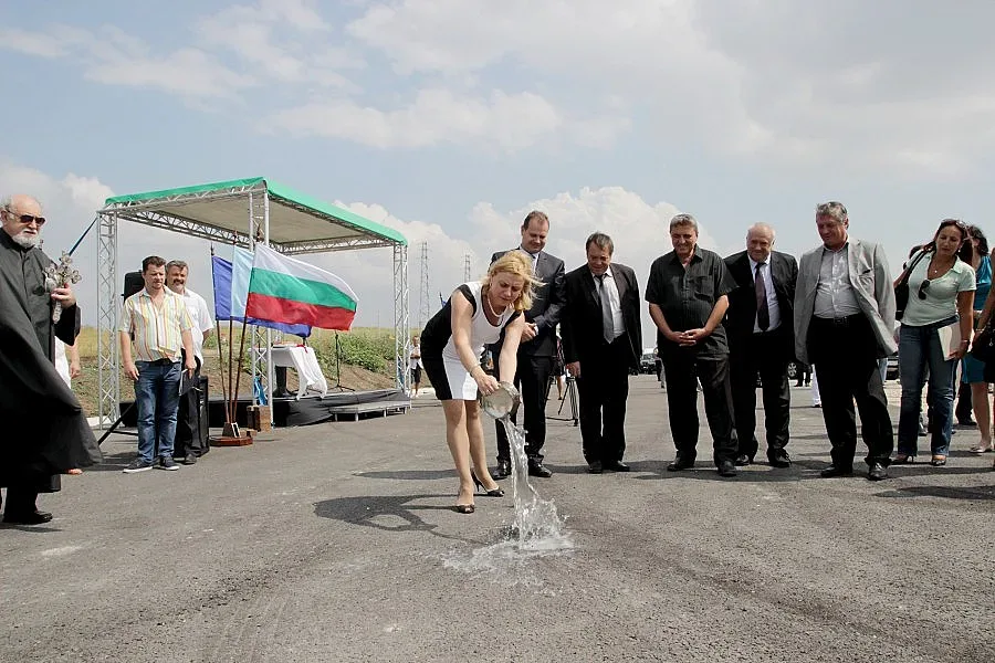 Терзиева: Може да завършим „Хемус” чрез концесия