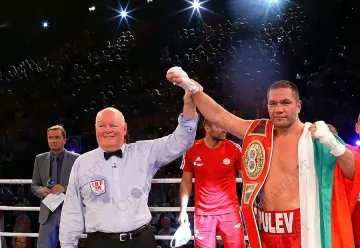 Йовчев награди Кобрата и му пожела да бие Кличко 