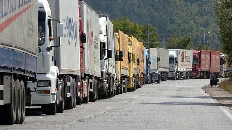 Свалят таксите за превозвачите