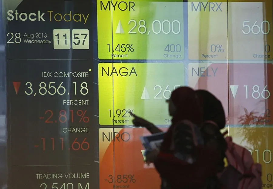 Борсите потъват, нефт и злато скачат