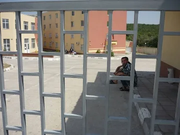 Разпъват палатки за сирийци до Болярово