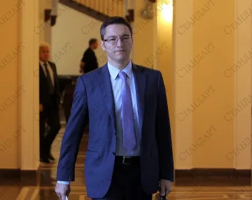 Вигенин: Няма искания към България за намеса в Сирия