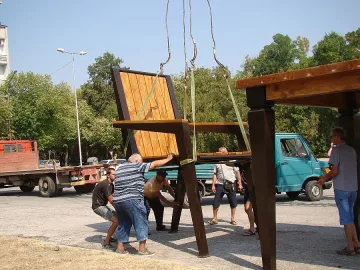 Мебели за великани хит в Димитровград