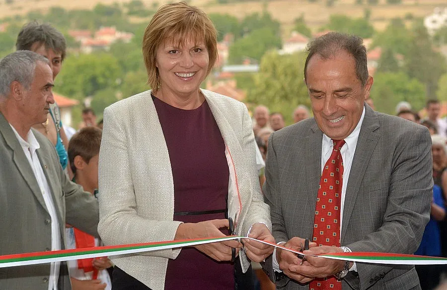 Георгиева отрече да има чистка в спортно министерство