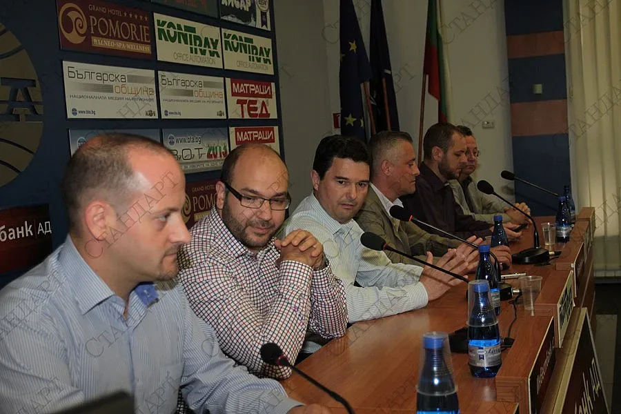 Реформаторският блок удари рамо на протеста