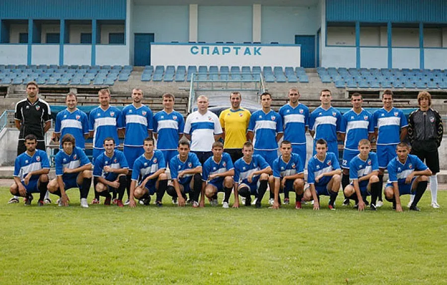 Заглушиха с билет гласа на "Спартак"