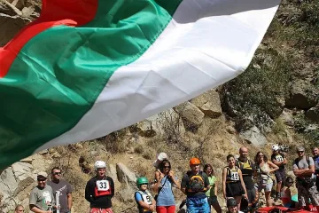 Стотици любители на каяка на събор край Струма