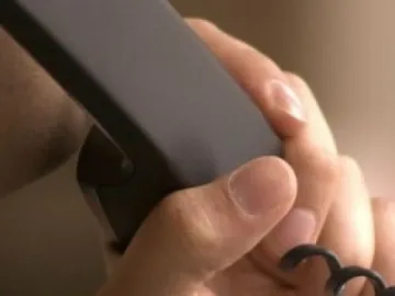 Две телефонни измами за 10 600 лева