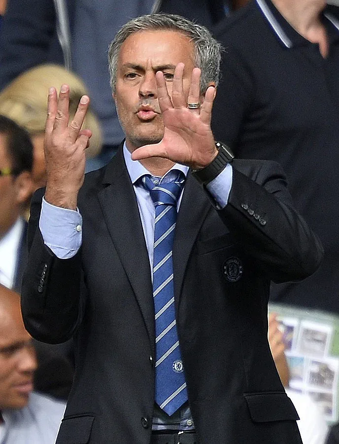 Моуриньо скочи на Мойс: Той е виновен за сагата с Рууни 