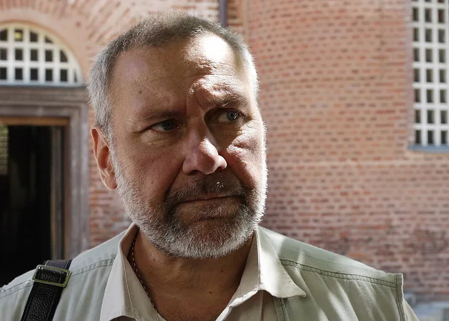 Грозна приказка на гърба на България