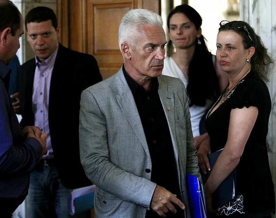 Сидеров: Протестиращите са хора на Сорос