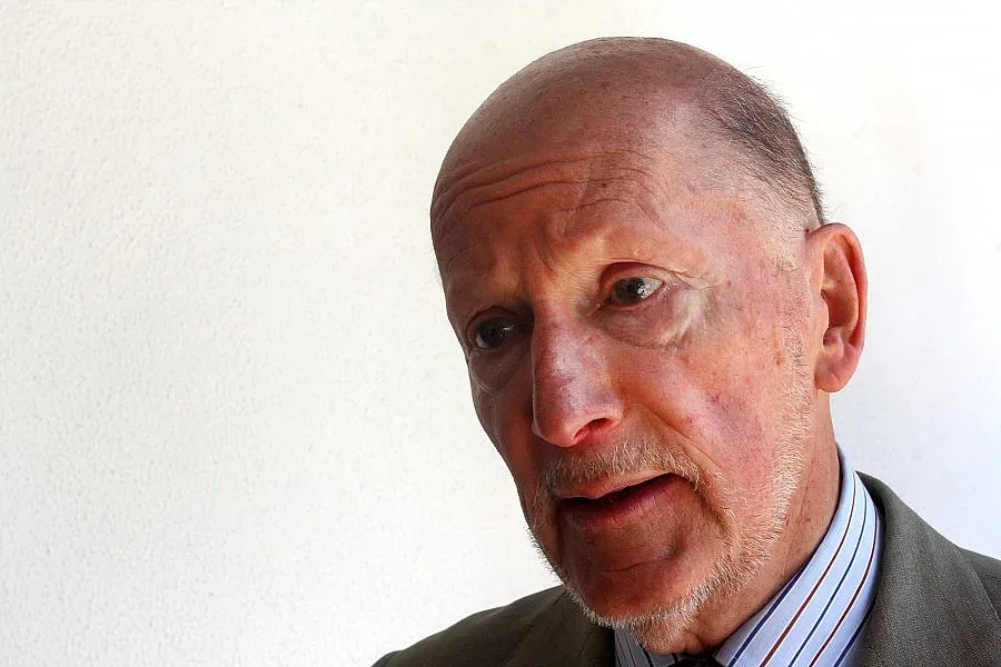 Царят разкритикува протеста