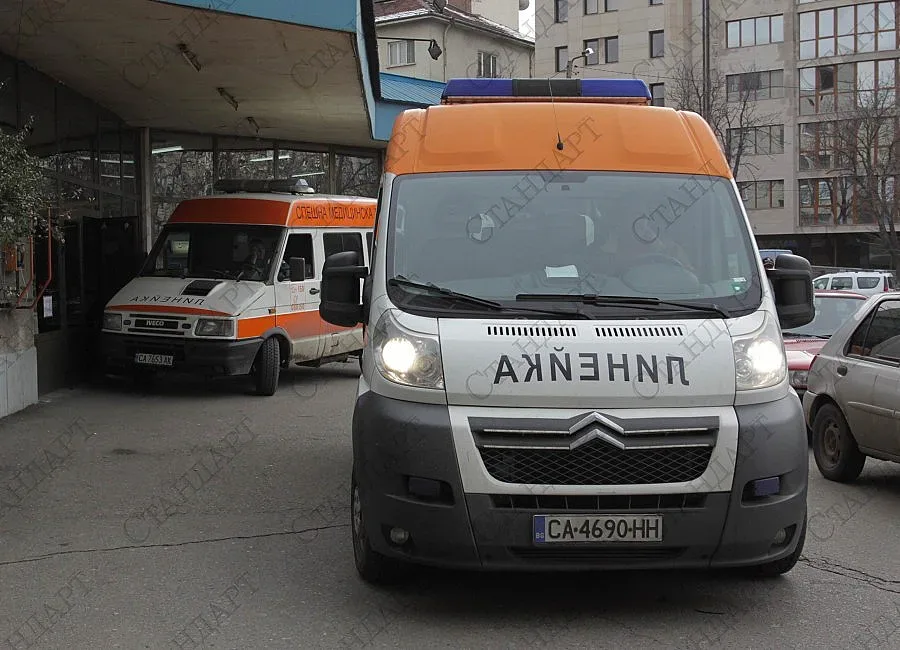 Мъж е с опасност за живота след тежка катастрофа