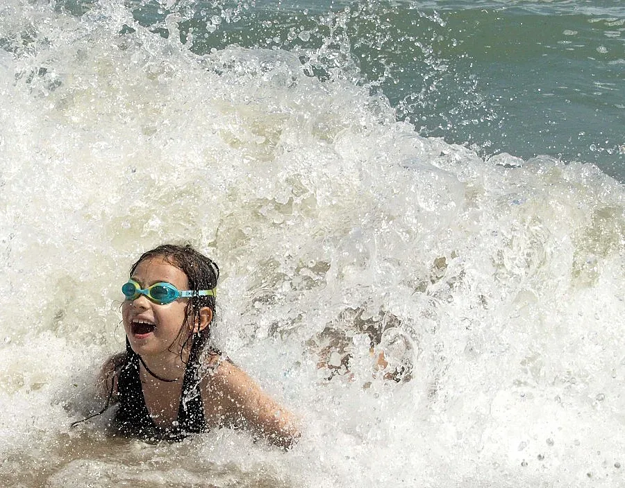 Предимно слънчево в събота