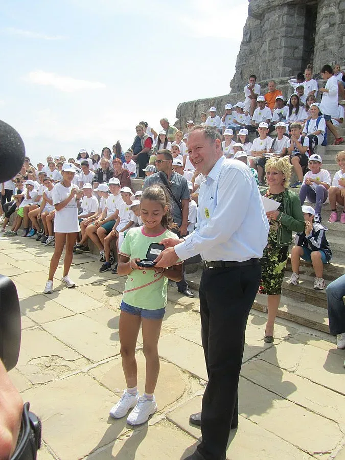 Миков и Плевнелиев се заобикалят за Шипка