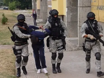 Шестима от "Килърите 3" остават в ареста