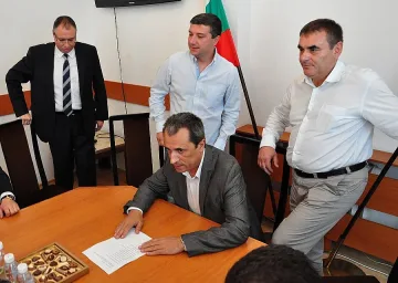 Орешарски: Дефицитът за НЗОК ще е под 100 млн. лв.