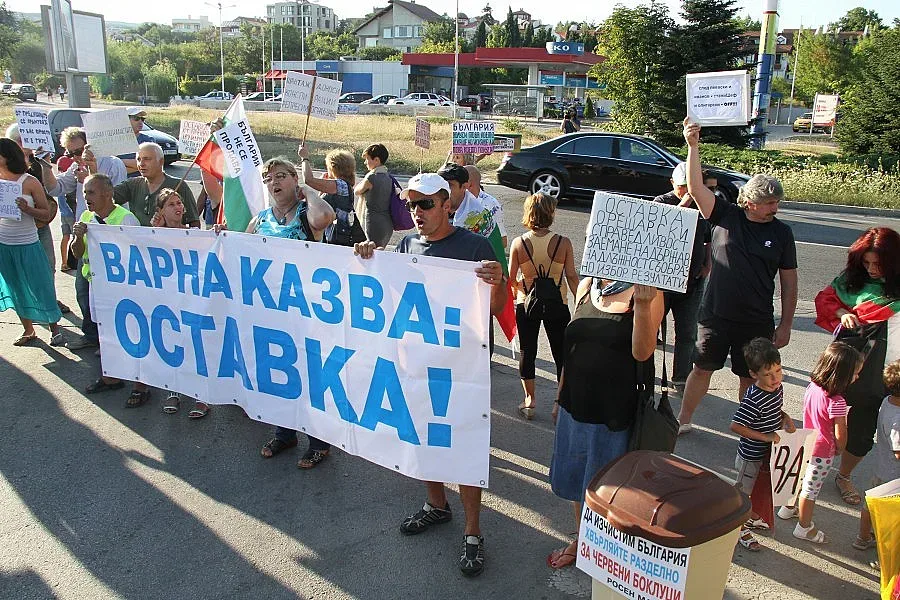 Варна протестира срещу Орешарски