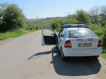 Автокран катастрофира в университет, шофьорът загина
