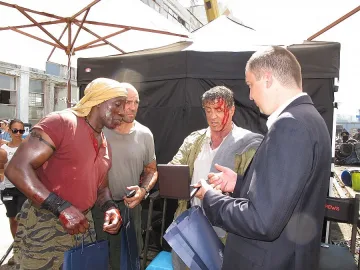 Кмет дари Слай с бижу на 60 века