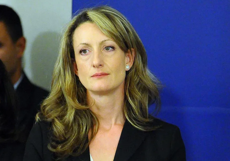 Златанова: Темата за еврофондовете бе политизирана