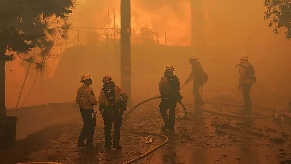 200 хиляди декара горят край най-любимия град на света