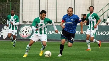 Алжирец от Берое аут за 3 седмици