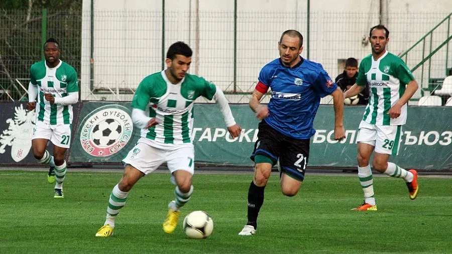 Алжирец от Берое аут за 3 седмици