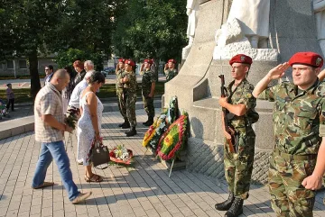 Честват "Съединението" в Хасково без армия