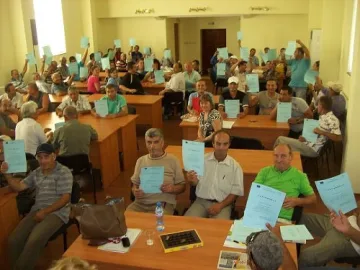 70 безработни в Кърджали започнаха работа като земекопачи 