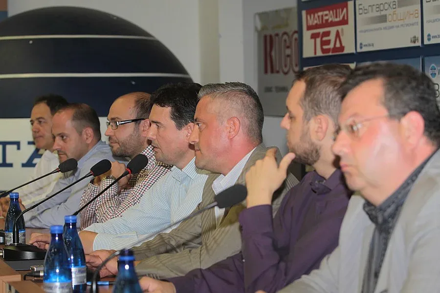 Съвет на младите ще води десните