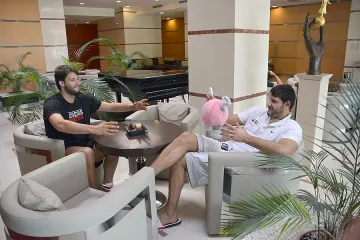 Легендарен тим мъти главата на Деян Иванов