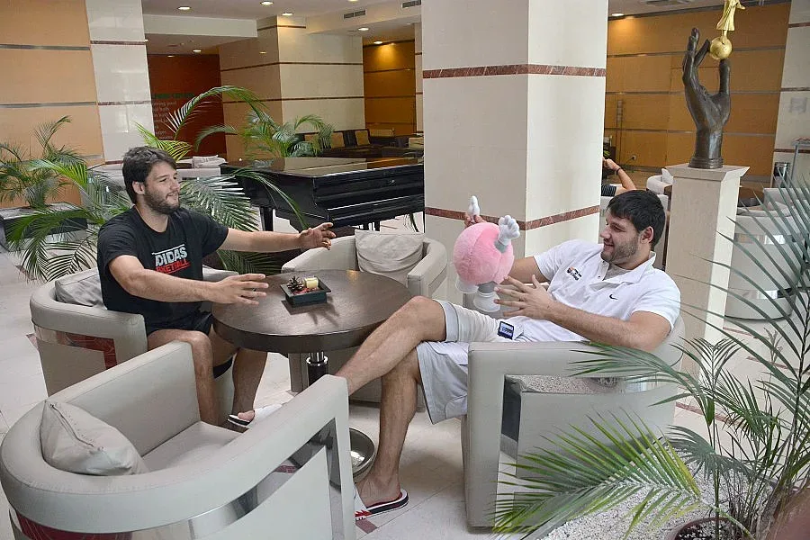 Легендарен тим мъти главата на Деян Иванов