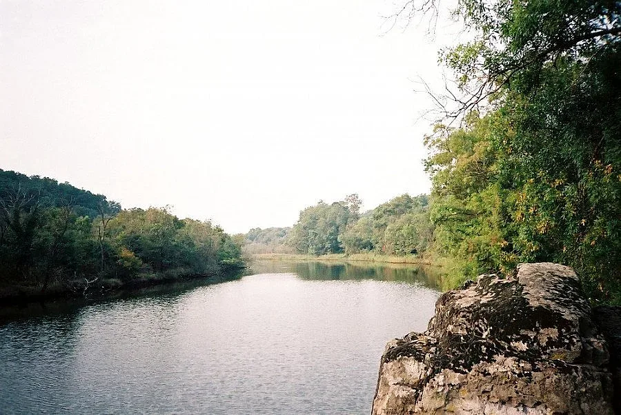 Деца сираци плаваха безплатно по Ропотамо