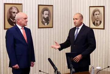 Радев и Главчев с паралелни визити в САЩ