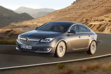 Новата Insignia дебютира и с икономични двигатели