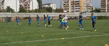 Алекс подсилва защитата на "Левски"