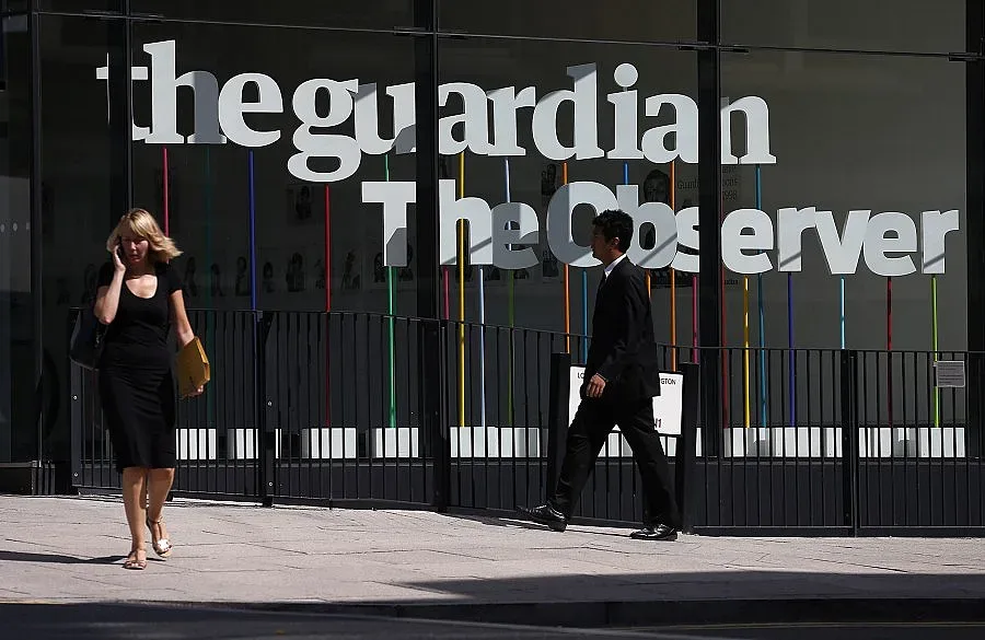 Правителството кара "Гардиън" да унищожи данни от Сноудън