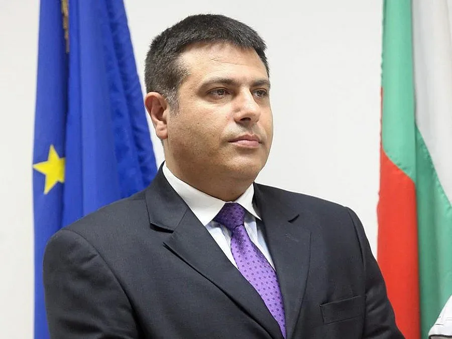 Искат ревизия в Комисията по финансов надзор