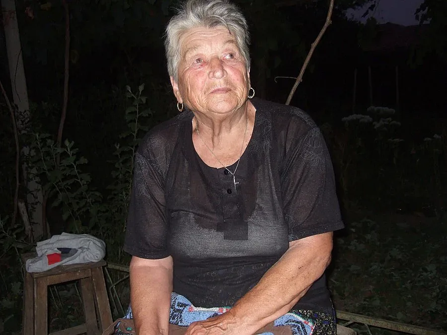 Баба Мита бае на вестник