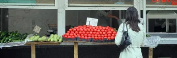 Пак ни заливат вносни плодове и зеленчуци