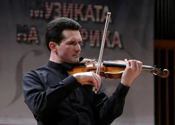 Класика и Печенката под звездите