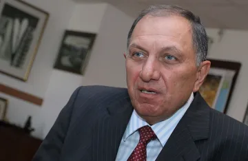 Луканов: Хранят българите с боклуците на Европа