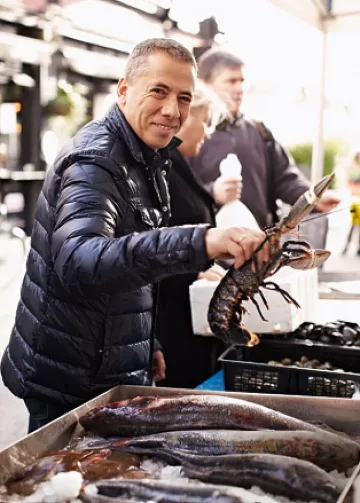 Руски готвач купува вилата на Версаче