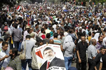 Египетските сили за сигурност преговарят с протестиращите